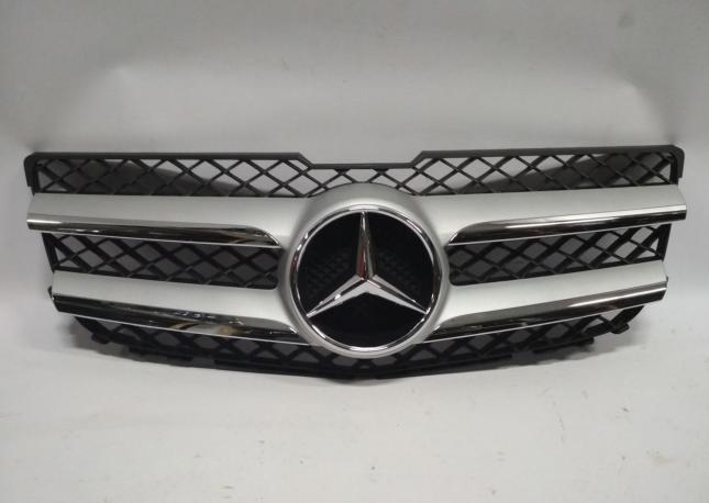 Решетка радиатора mercedes GLK A2046200891