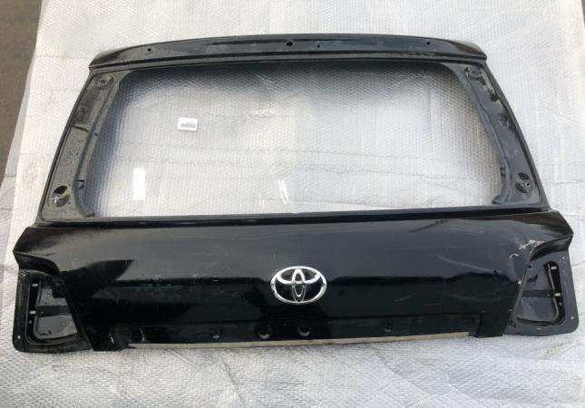 Крышка багажника верхняя Toyota Land Cruiser 200 67005-60D51