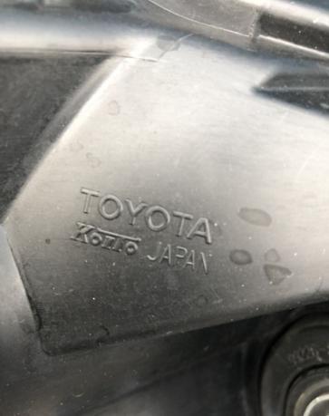 Правая фара Toyota Land Cruiser Prado 150 2021 81130-60N10