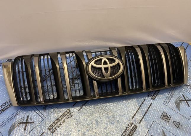 Решетка радиатора Toyota Land Cruiser Prado 150 510160660