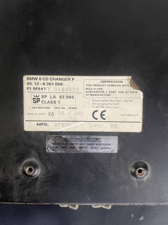 CD-чейнджер BMW E38 65128361058