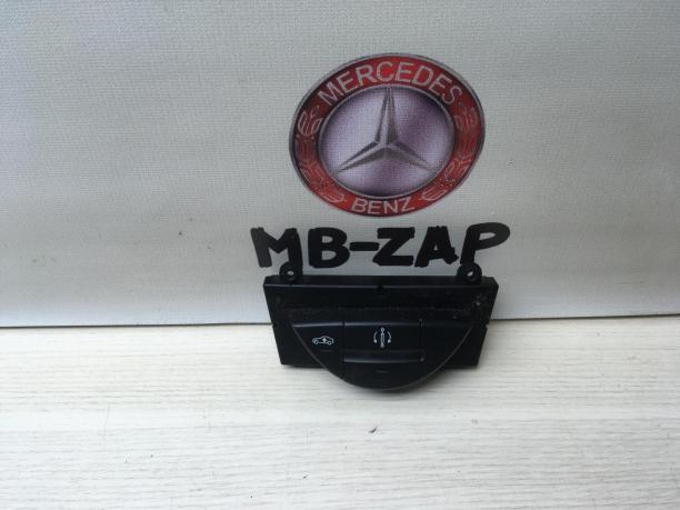 Блок управления подвеской Mercedes W211 2118205410