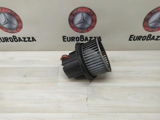 Радиальный вентилятор отопителя салона Mercedes W212 2128200708
