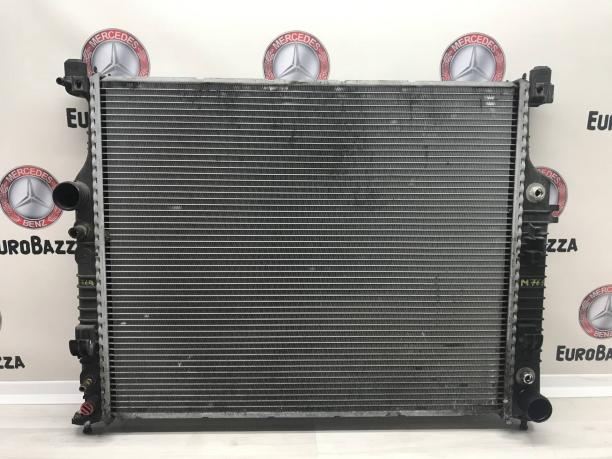 Радиатор охлаждения ДВС Mercedes W251  A2515000103