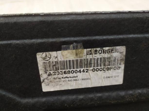 Полик багажника Mercedes W203  A2036800442