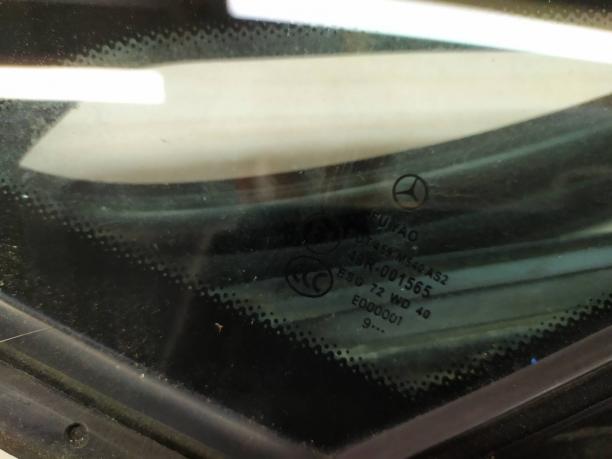 Заднее стекло с уплотнителем Mercedes W207 A2076700304