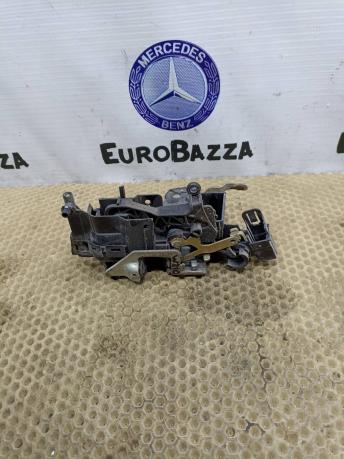 Замок двери передней правой Mercedes W210 2027202035