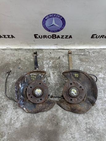 Кулак поворотный Mercedes W210 A2103300020