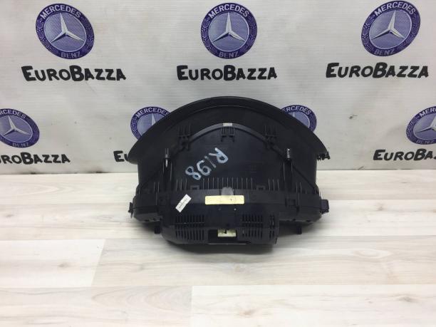 Панель приборов Mercedes W211 A2115405348