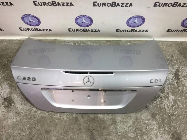 Крышка багажника Mercedes W211 A2117500075