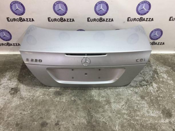 Крышка багажника Mercedes W211 A2117500075