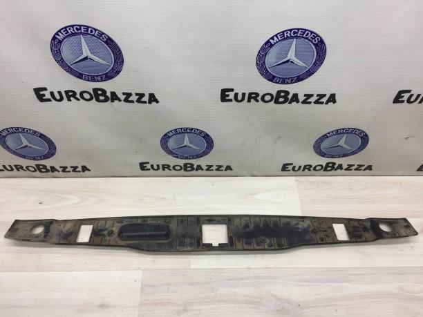 Ручка крышки багажника внутренняя Mercedes W220 2207500293