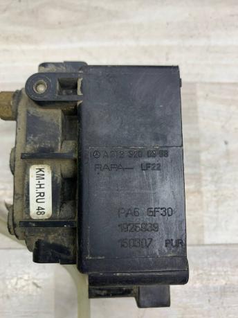 Блок клапанов пневмоподвески Mercedes W164 A2123200358