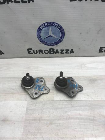 Шаровая переднего верхнего рычага Mercedes W219 A0003301007