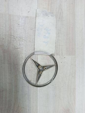 Эмблема крышки багажника Mercedes W204 A2047580058