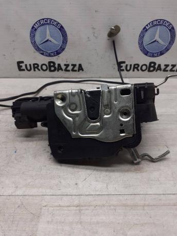 Замок передней правой двери  Mercedes W219 2197200435