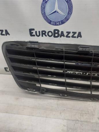 Решетка радиатора хром Mercedes W220 2208800383