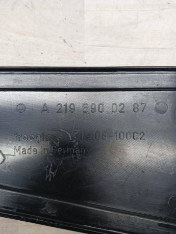 Накладка центральной стойки Mercedes W219 2196900287