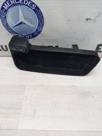 Подставка для зарядки телефона Mercedes W219 2198230411