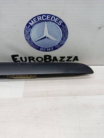 Молдинг ручки крышки багажника Mercedes W210 Wagon 2107400040
