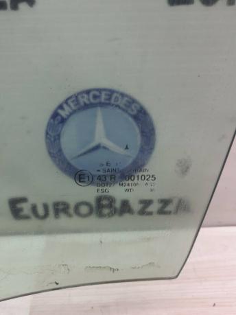Стекло двери передней левой Mercedes W210 A2107200118