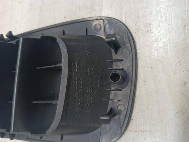 Дефлектор торпедо боковой Mercedes W639 Vito 6398310060
