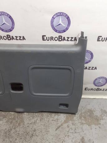 Облицовка крышки багажника Mercedes W639 Vito 6397470271