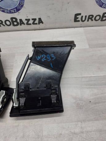 Дефлектор торпедо боковой Mercedes W169 1696102136