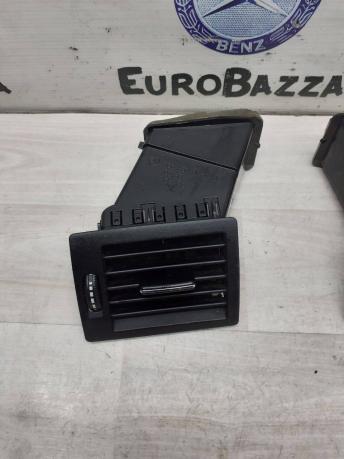 Дефлектор торпедо боковой Mercedes W169 1696102136