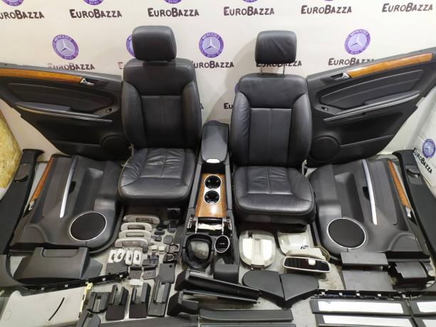 Передние сидения Mercedes X164 