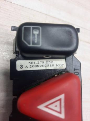 Блок кнопок центральной консоли Mercedes W208 A2088202510