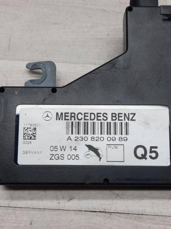 Антенный усилитель Mercedes R230 2308200989