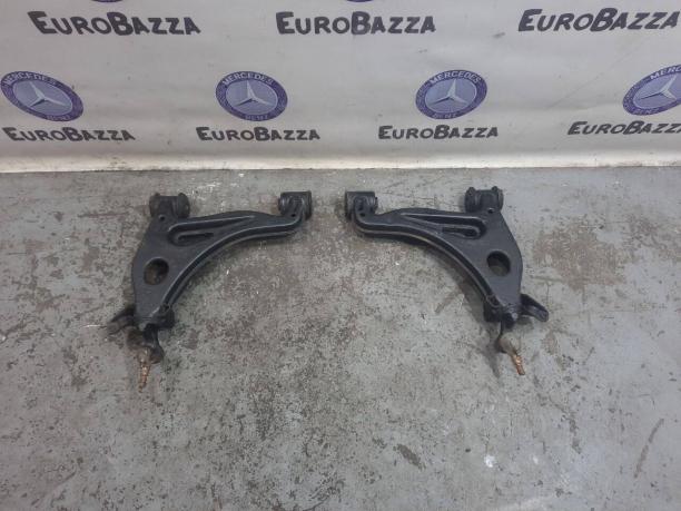 Рычаг передний нижний Mercedes W208 2083301607