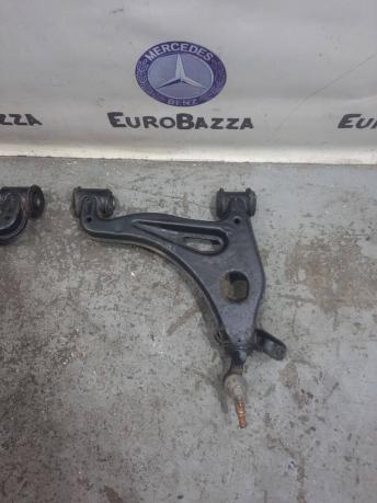 Рычаг передний нижний Mercedes W208 2083301607