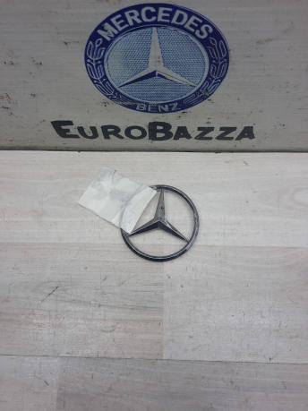 Знак в крышку багажника Mercedes R230 2307580058