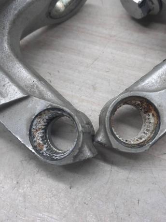 Петля двери Mercedes R171 1717200137