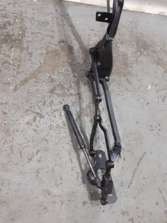Привод открытия крышки багажника Mercedes R171 1717500072
