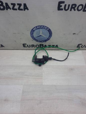 Клапан вакуумный печки Mercedes W202 A2028000178