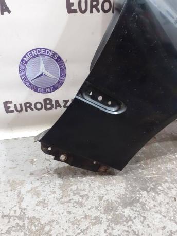 Крыло переднее правое Mercedes W203 Conversion 2038800418