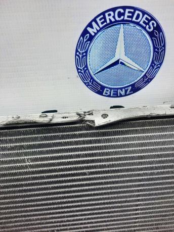 Радиатор основной Mercedes W203 A2035004703