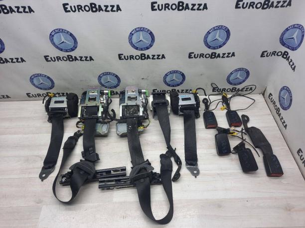 Ремень безопасности Mercedes W204 2045402934