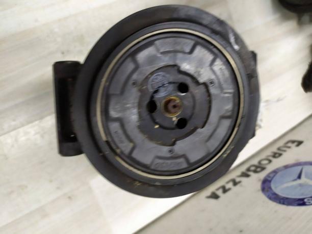 Компрессор кондиционера Mercedes Om647 0012305611