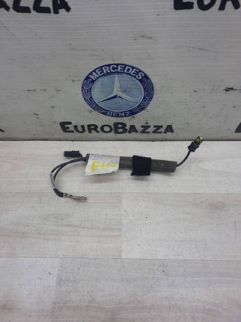 Блок антенны левый Mercedes W212 2128208289