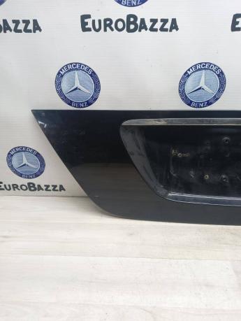 Накладка крышки багажника Mercedes W211 2117500037