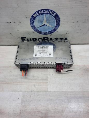 Блок управления радио Mercedes W204 A1669003407