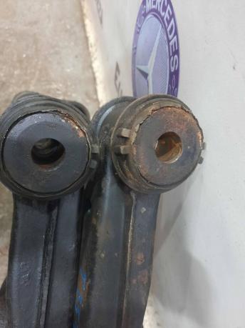 Рычаг подвески передний нижний Mercedes W208 A2083300107