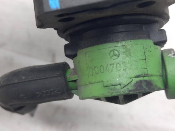 Клапан вентиляции топливного бака Mercedes W203 A0004703293