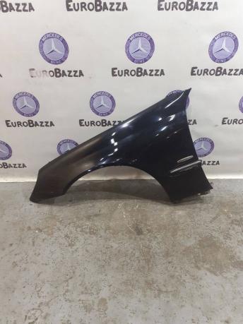 Крыло переднее левое Mercedes W203 A2038800118