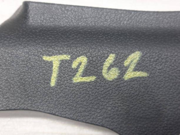 Накладка сиденья передняя правая Mercedes W219 А2119187836 А2119187836