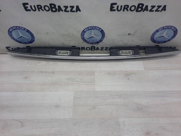 Накладка крышки багажника Mercedes X164 A1647400993